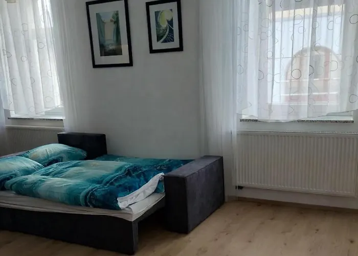 Ferienwohnung Lengenfeld شقة *